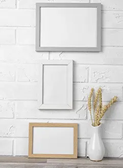 Modern Architecture Style Imprime: Blank frames wall vase