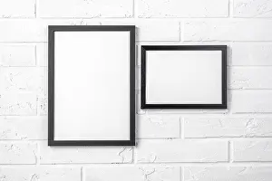 Empty Road Traffic Scene Imprime: Blank frames white wall