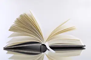 No People Reading Books Imprime: Book