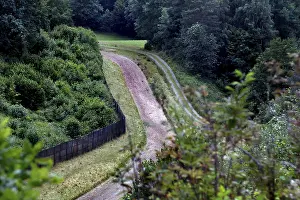 Post War Era Germany Imprime: Border fortification with column path