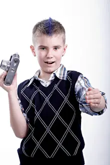 Old Camera Imprime: Boy with old camera