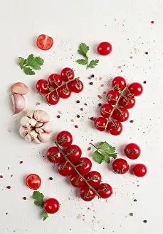 Mini Cherry Tomatoes Imprime: Branch with mini cherry tomatoes
