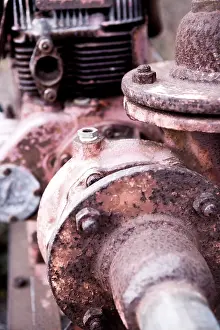 Close Up Metal Imprime: Broken old engine