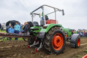 Classic Car Show Imprime: Tractor Pulling
