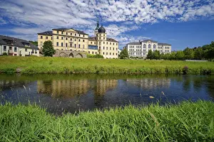 European Educational Institutions Imprime: Classical Lower Castle and G. E