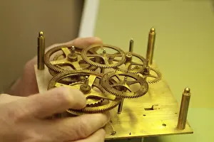 Antique Clock Restoration Imprime: Clockmaker restore clock