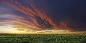 Deserted Landscape With Clouds Imprime: Cloud front approaching