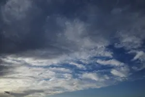 Cloud Formation Imprime: Cloud formation in the sky, background