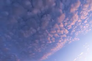 Evening Atmosphere In Bavaria Germany Imprime: Cloud formations in the evening sky
