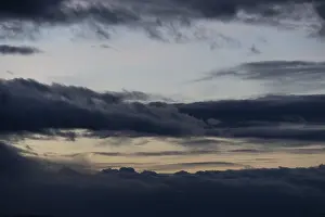 Central Europe Cloud Formation Imprime: Cloud hole at sunset, bizarre clouds