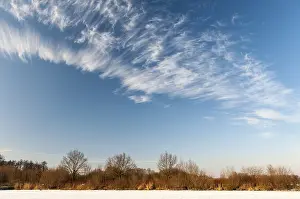 Lower Saxony Winter Scenes Imprime: Clouds above the Dummer in winter