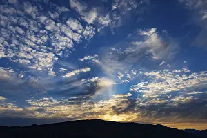Salzkammergut Landscape Imprime: Cloudscape of altocumulus clouds at dawn