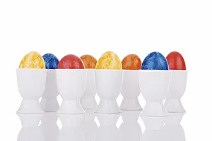 Colourful Easter Eggs Imprime: Colourful easter eggs in eggcups
