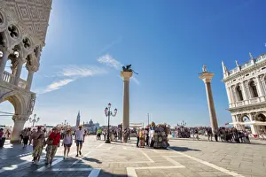 Venice Italy Landmarks Imprime: Columns on St Mark's Square