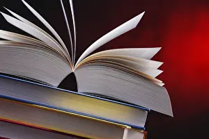 Christian Scripture Reading Imprime: Composition with open book on the table