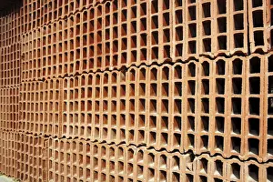Deserted Red Brick Structure Imprime: Construction bricks stacked pattern red clay