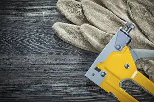 Industrial Safety Gear Imprime: Construction stapler pair of protective gloves