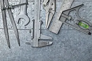 Industrial Equipment Imprime: Construction Tools Composed On Metallic Background