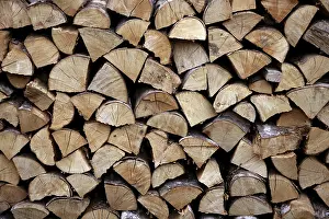 Firewood Stack Imprime: Cut firewood stack logs as pattern background