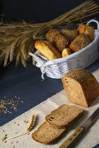 Rye Bread Imprime: Delicious rye bread on the table