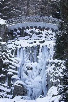 Icicle Formation Germany Imprime: Devil's Bridge during winter