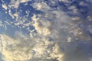 Scandinavian Cloud Photography Imprime: Different cloud formations in summer