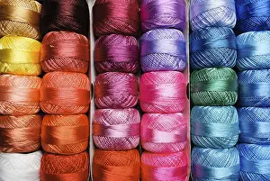 Prismatic Colors Imprime: Different color threads on rows in the store