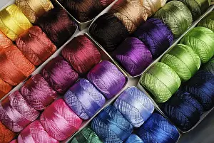Prismatic Colors Imprime: Different color threads on rows in the store