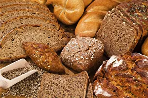 Austrian Baked Goods Imprime: Several different types of bread