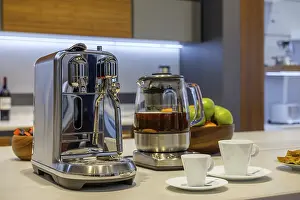 Coffee Machine Imprime: Dining table with coffee machine