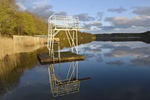 Deserted Water Sports Scene Imprime: Diving platform. Reflection of a jump tower