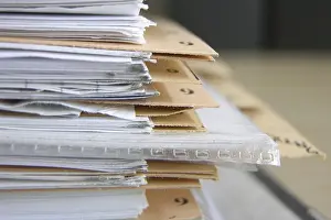 Office Work Station Setup Imprime: Documents in a binder with register sheets
