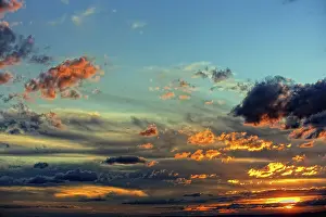 Cloudy Evening Sky Imprime: Dramatic cloud atmosphere, sunset with clouds
