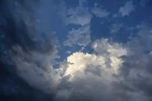 Nimbostratus Cloud Formations Imprime: Dramatic cloud formation in front of a summer thunderstorm