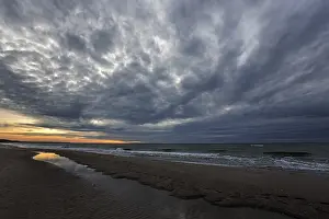 Dramatic Evening Clouds Imprime: Dramatic clouds, evening light