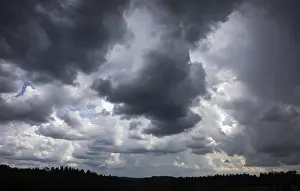 Thunderstorm Atmosphere Imprime: Dramatic cloudscape with (cumulus) clouds