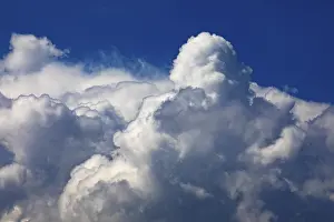 Thunderstorm Mood Images Imprime: Dramatic cloudscape with (cumulus) clouds