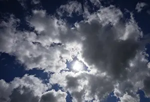 Cloudy Atmosphere Imprime: Dramatic cloudscape with (cumulus) clouds and sunrays
