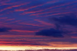 Dramatic Evening Sky Imprime: Dramatic evening sky at sunset