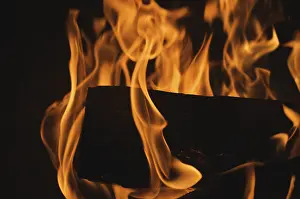 Deserted Burning Scene Imprime: Dramatic flames against A dark background