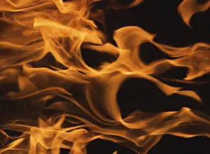 Dark Background Flames Imprime: Dramatic flames against A dark background
