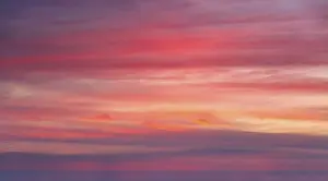 Dusk Landscape Photography Imprime: Dramatic sunset clouds in sky