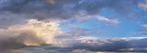 Thunderstorm Mood Images Imprime: Dramatic thunderclouds in the evening light