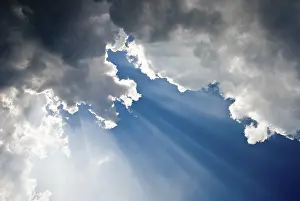 Cloudy Skies Landscape Imprime: Dramatically clouded sky