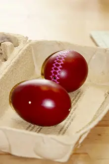 Colourful Easter Egg Tradition Imprime: Easter, Easter, Easter eggs, blown-out colored eggs