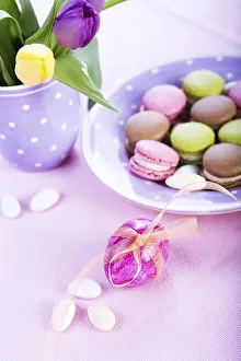 French Pastry Display Imprime: The easter installation with macarons