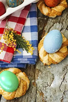 Easter Bunny Imprime: Easter time, spring flowers, easter eggs and easter bunny