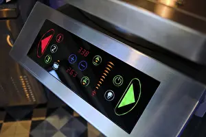 Temperature Display Imprime: Electronic control panel displaying temperatures