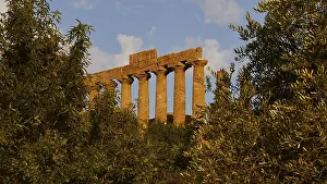 World Heritage Site Sicily Imprime: Evening light, row of columns, chapter