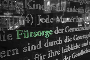Close Up Detail Image Imprime: Extract from the German Basic Law
